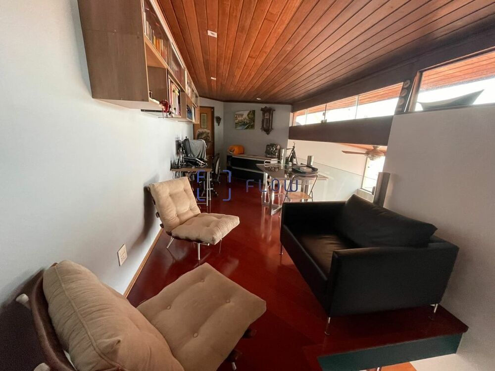 Casa, 3 quartos, 285 m² - Foto 1
