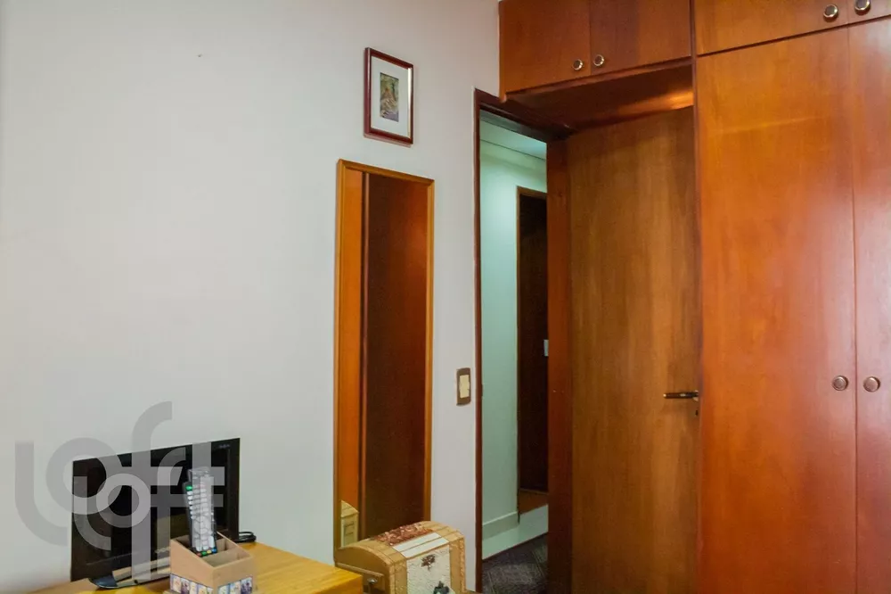 Apartamento à venda com 3 quartos, 188m² - Foto 3