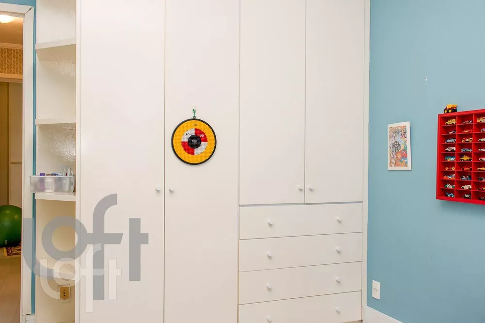 Apartamento à venda com 3 quartos, 120m² - Foto 2