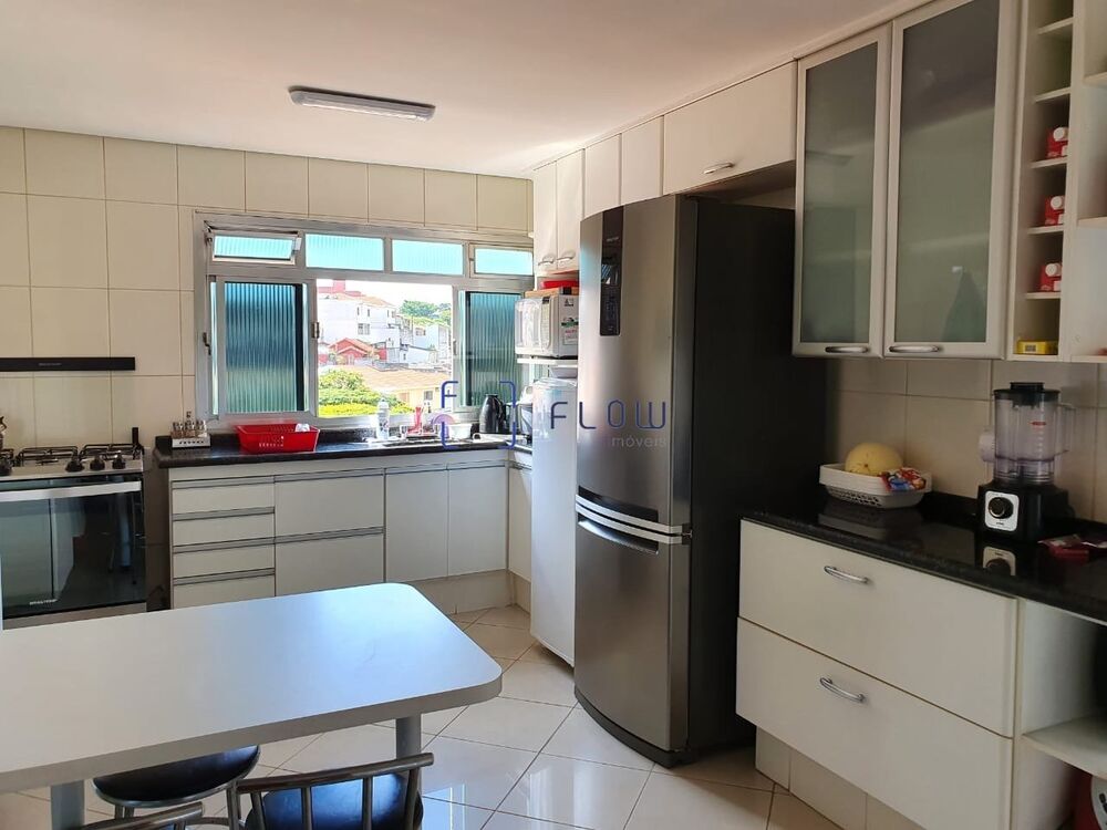 Casa, 3 quartos, 220 m² - Foto 1