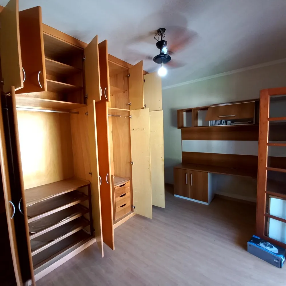 Casa, 3 quartos, 205 m² - Foto 3