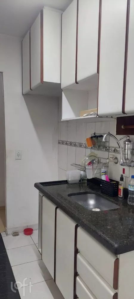 Apartamento à venda com 2 quartos, 40m² - Foto 5