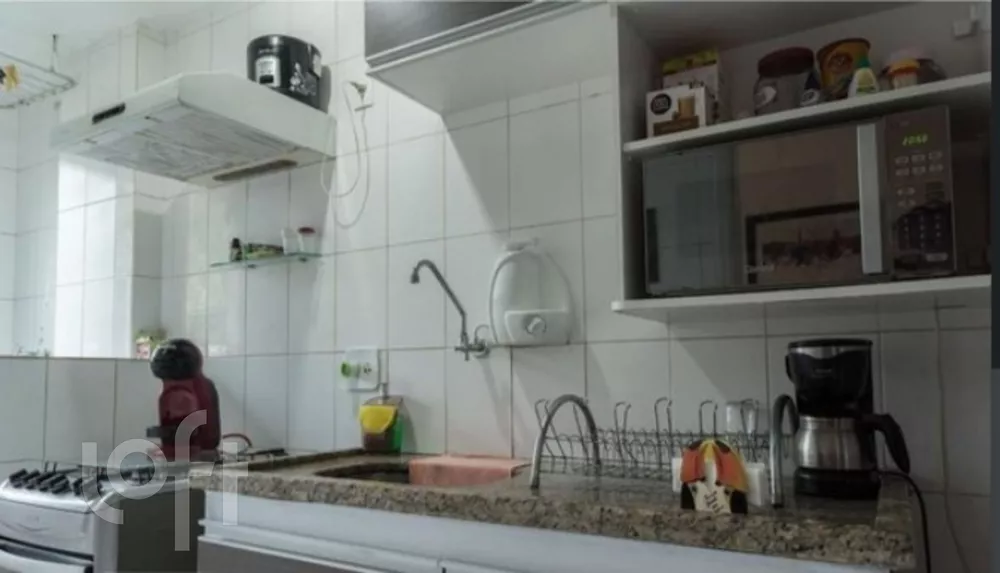 Apartamento à venda com 3 quartos, 78m² - Foto 4