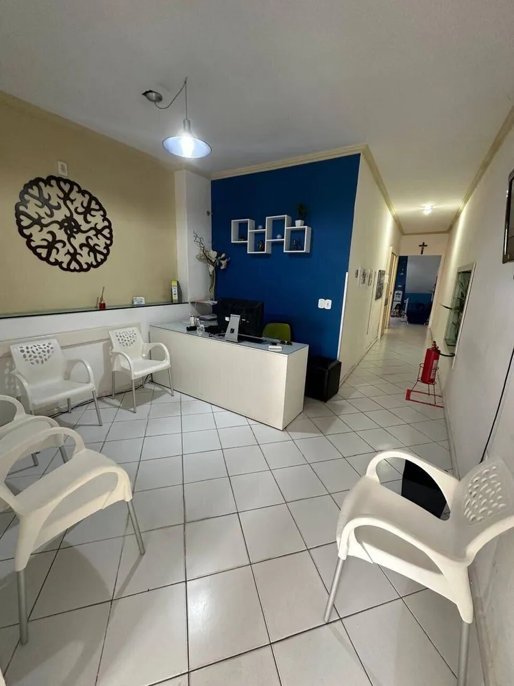 Casa, 6 quartos, 190 m² - Foto 1