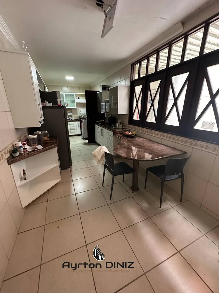 Casa, 4 quartos, 350 m² - Foto 5