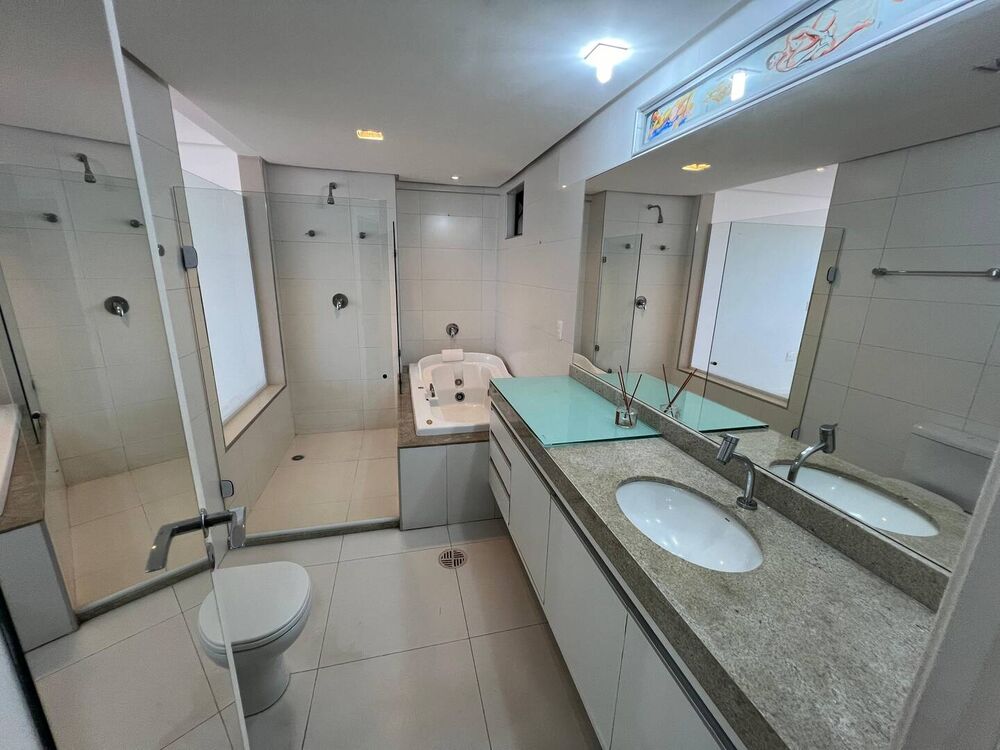 Apartamento para alugar com 4 quartos, 284m² - Foto 4
