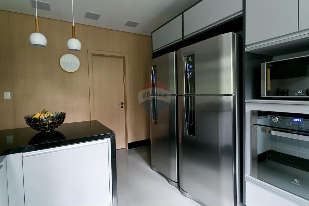 Apartamento à venda com 3 quartos, 300m² - Foto 16