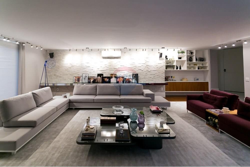 Apartamento à venda com 3 quartos, 300m² - Foto 2