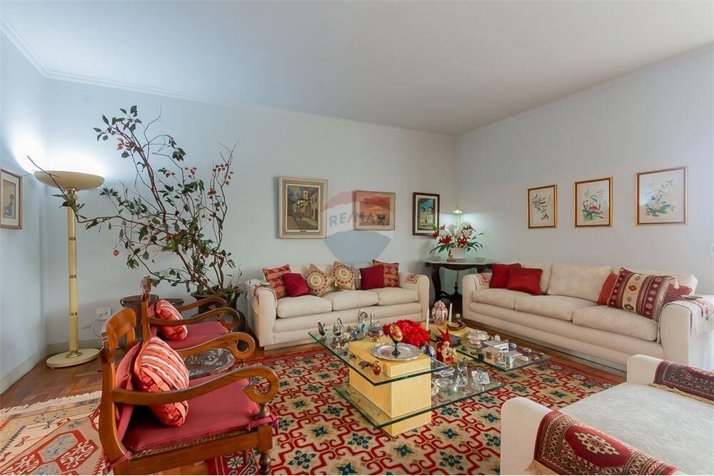 Apartamento para alugar com 4 quartos, 400m² - Foto 2