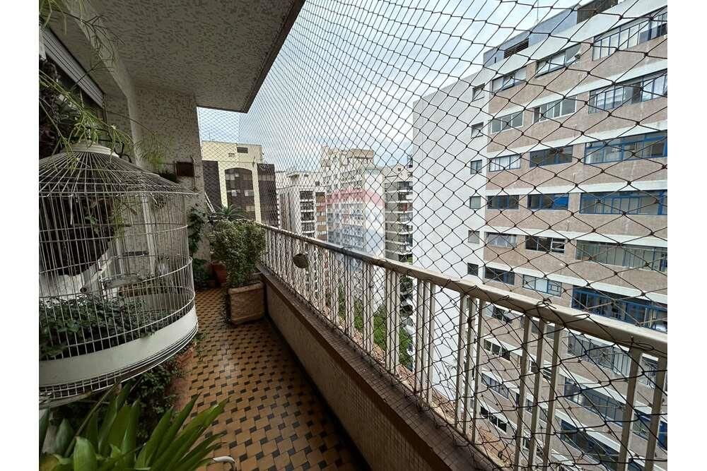 Apartamento para alugar com 3 quartos, 290m² - Foto 13
