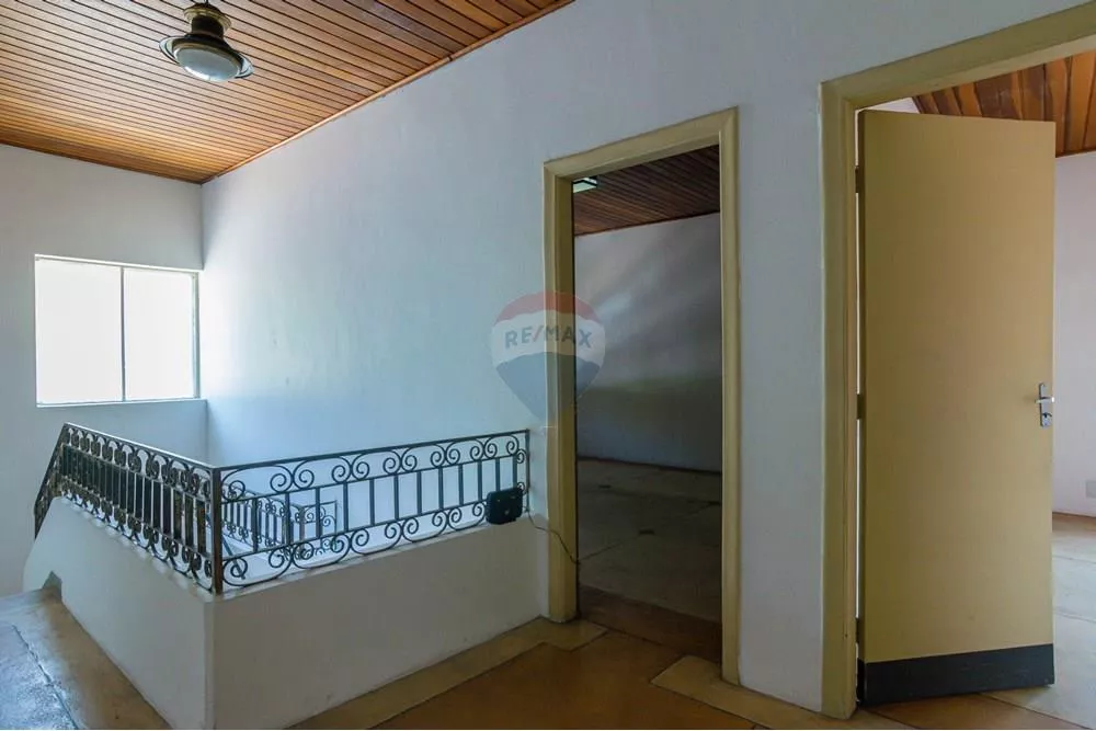 Casa, 5 quartos, 320 m² - Foto 1