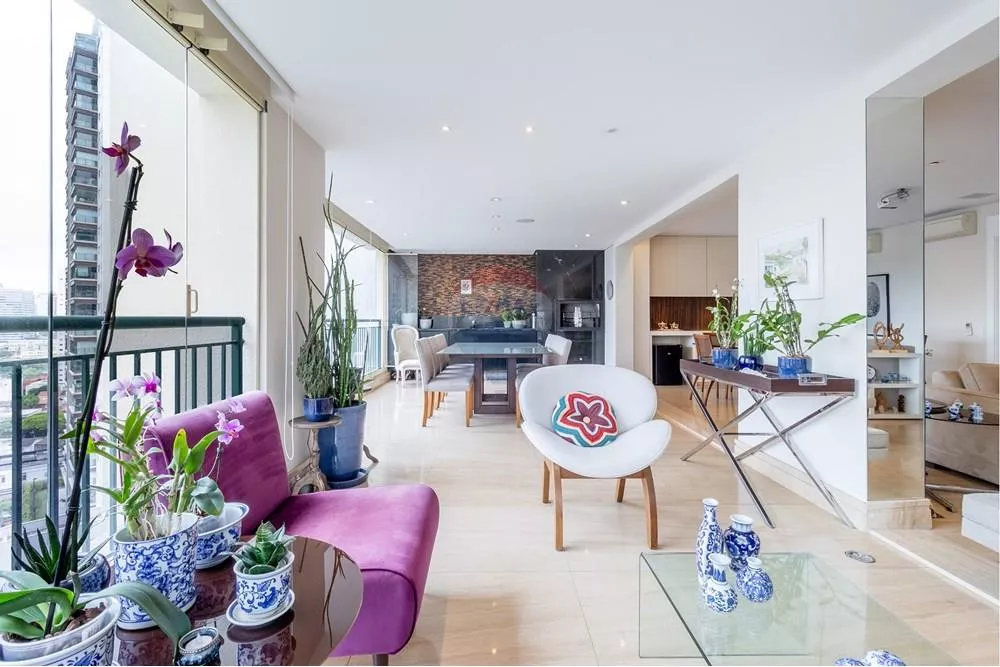 Apartamento, 3 quartos, 205 m² - Foto 2