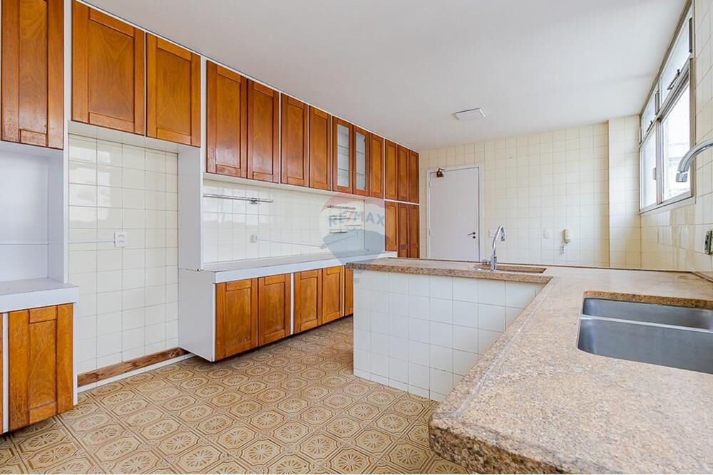 Apartamento à venda com 4 quartos, 233m² - Foto 7