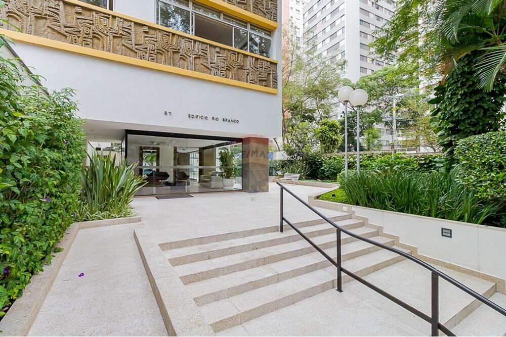 Apartamento à venda com 4 quartos, 233m² - Foto 16