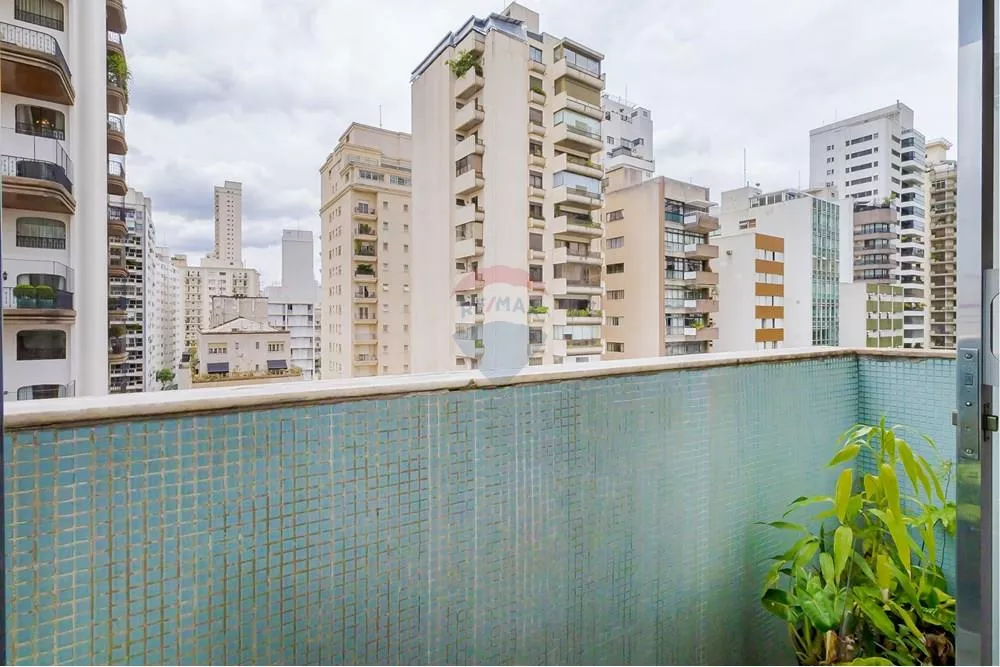 Apartamento, 3 quartos, 140 m² - Foto 1