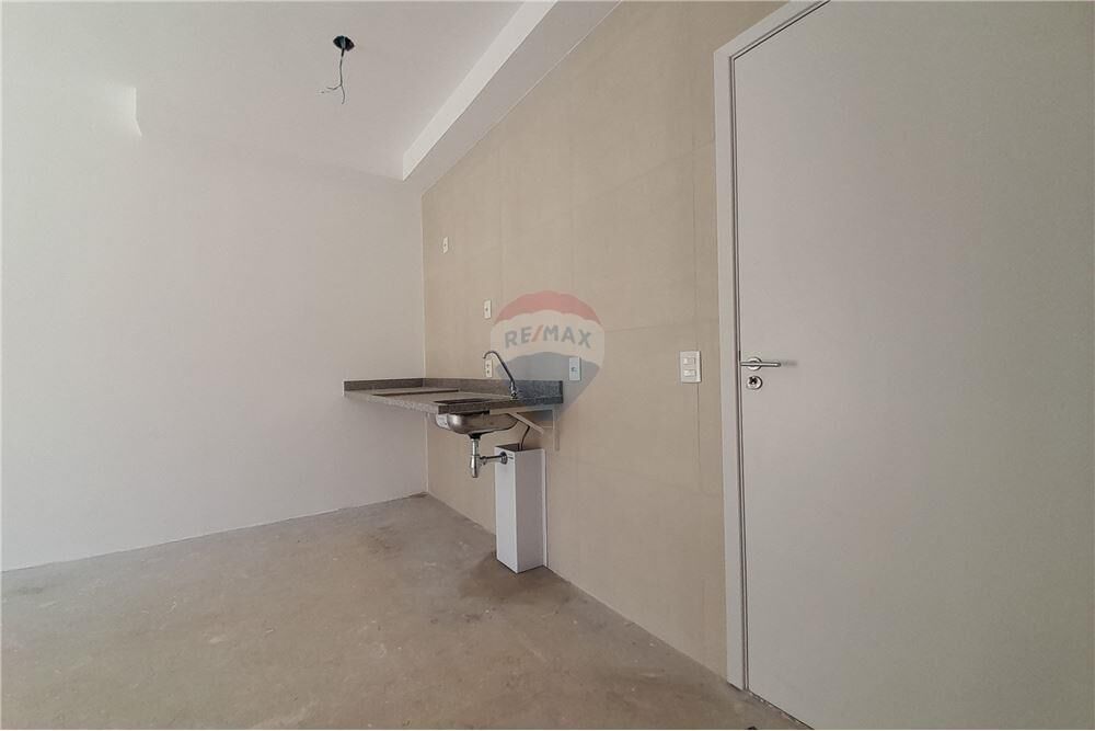 Apartamento à venda com 1 quarto, 42m² - Foto 2