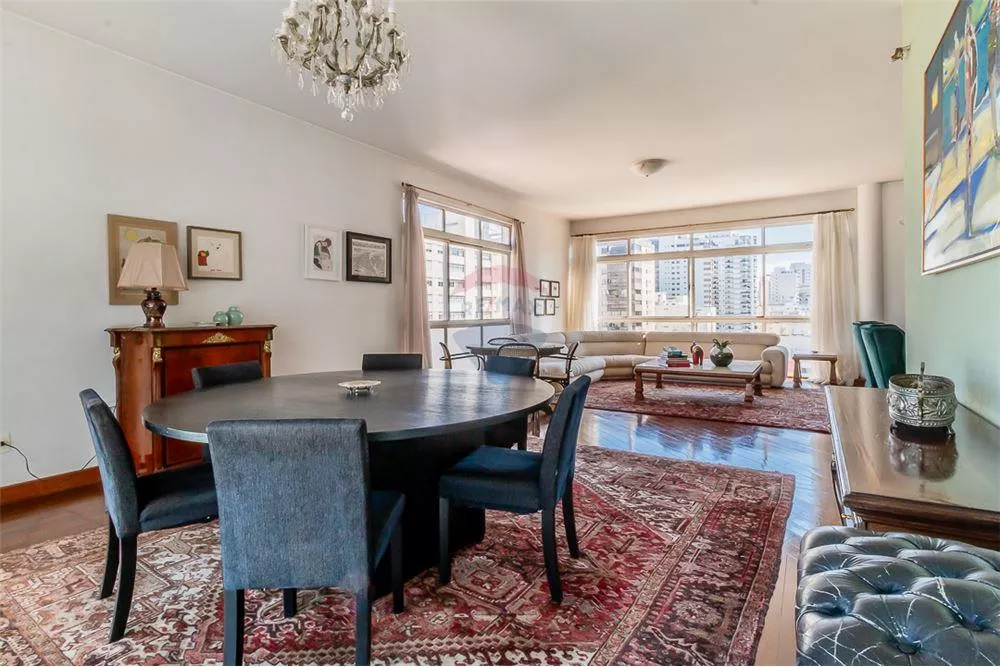 Apartamento, 3 quartos, 243 m² - Foto 1