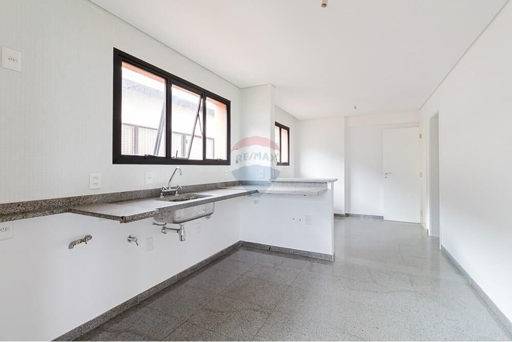Apartamento à venda com 5 quartos, 212m² - Foto 22
