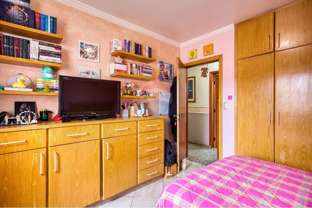 Casa, 4 quartos, 324 m² - Foto 2
