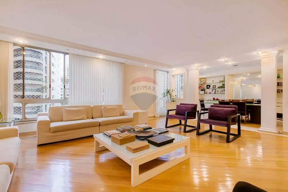Apartamento, 3 quartos, 250 m² - Foto 1