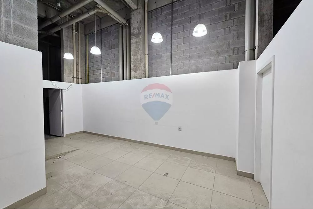 Loja-Salão, 349 m² - Foto 1