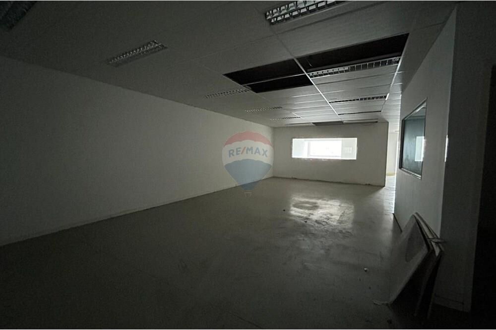 Prédio Inteiro para alugar, 1500m² - Foto 2