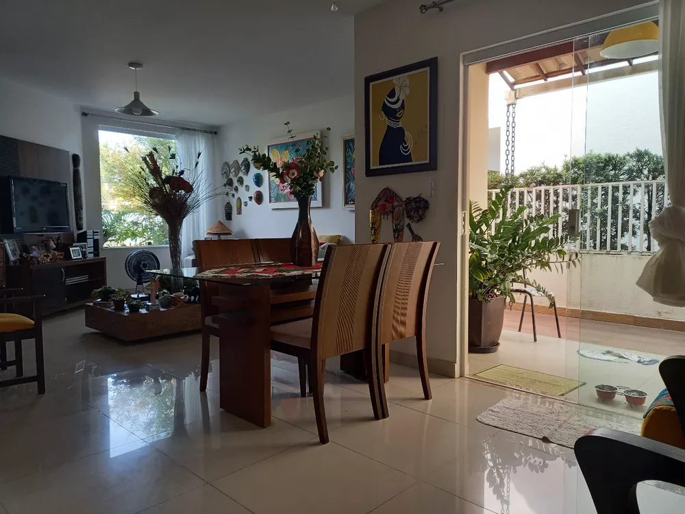 Casa à venda com 3 quartos, 162m² - Foto 2