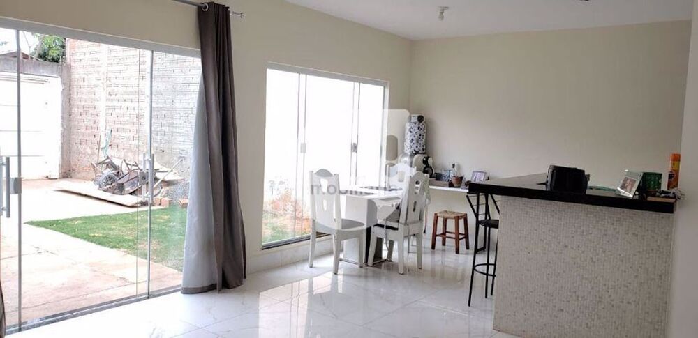 Casa, 3 quartos, 92 m² - Foto 2