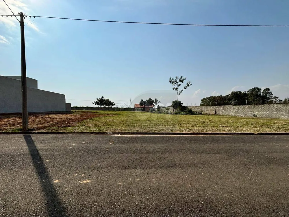 Loteamento e Condomínio, 300 m² - Foto 1