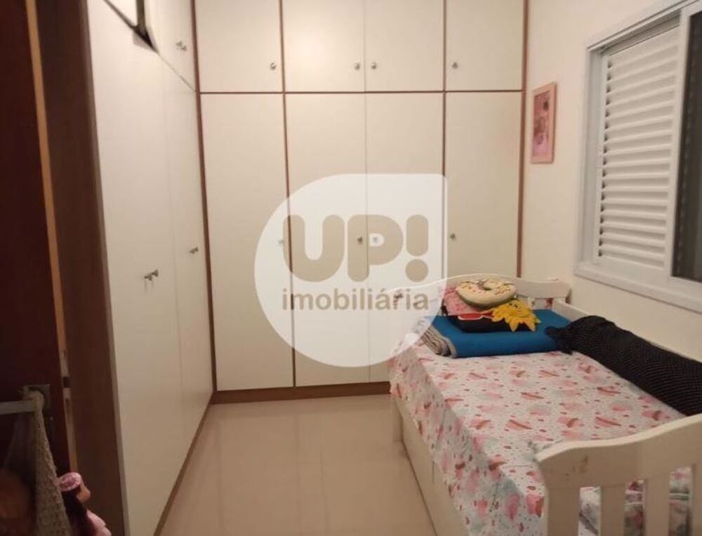 Casa de Condomínio à venda com 3 quartos, 250m² - Foto 1