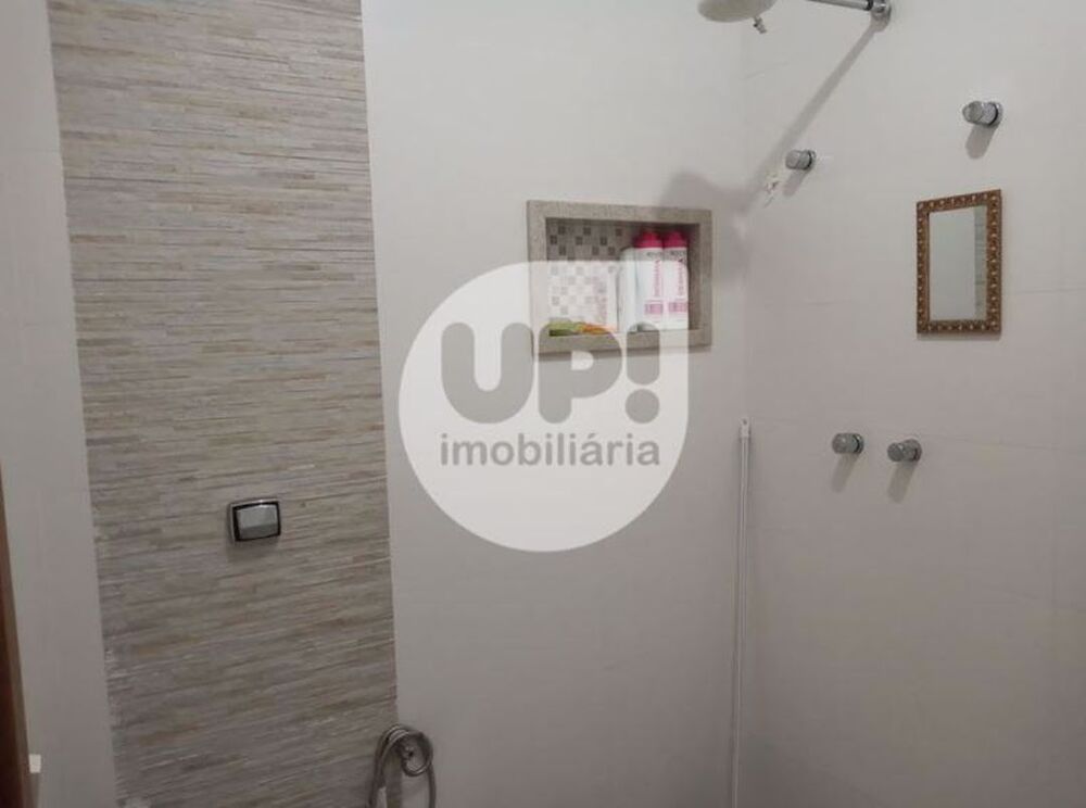 Casa de Condomínio à venda com 3 quartos, 250m² - Foto 3