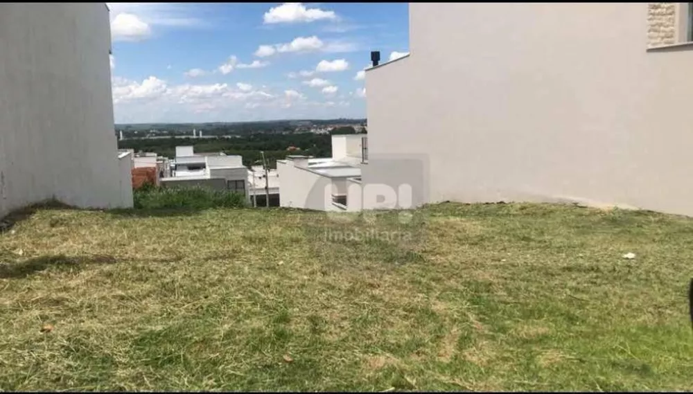 Loteamento e Condomínio, 250 m² - Foto 1