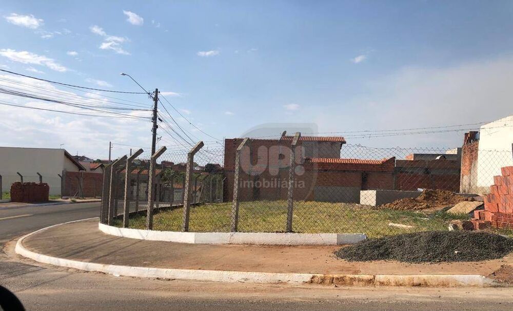 Terreno, 233 m² - Foto 1