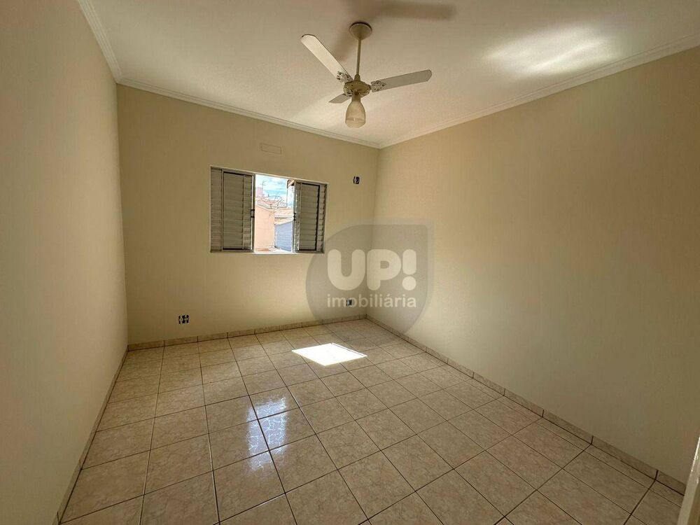 Casa, 3 quartos, 231 m² - Foto 1