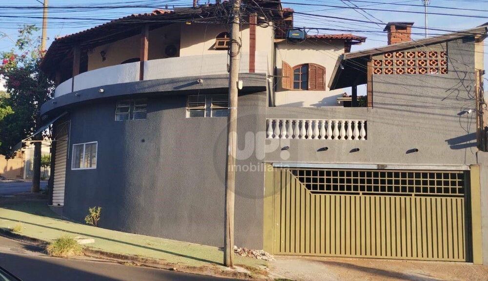 Casa à venda com 2 quartos, 132m² - Foto 2