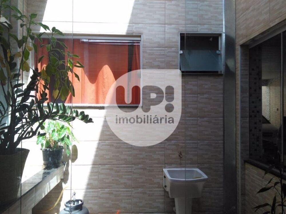 Casa à venda com 4 quartos, 320m² - Foto 1
