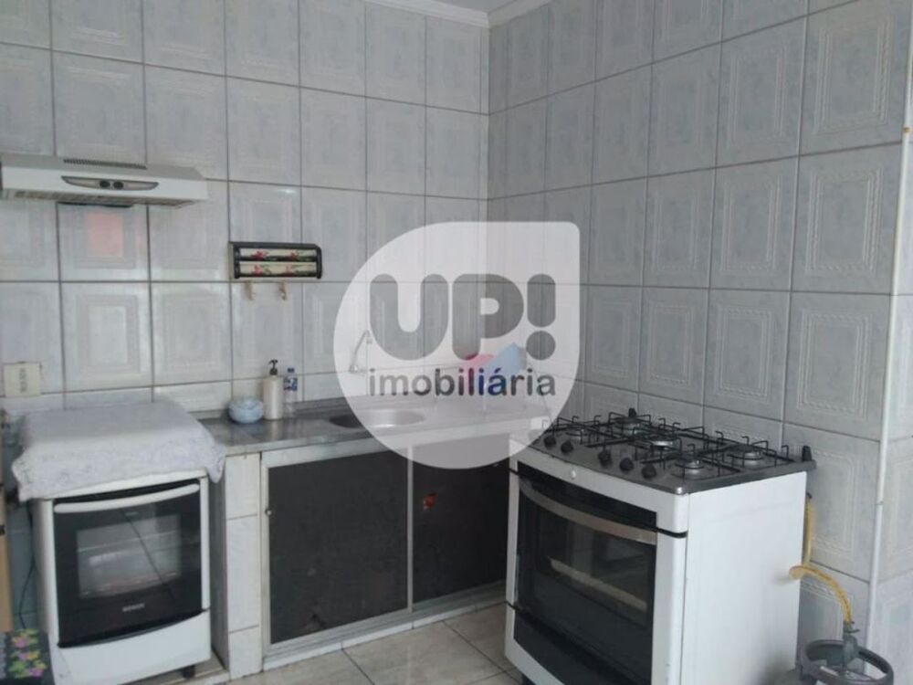 Casa à venda com 4 quartos, 320m² - Foto 2