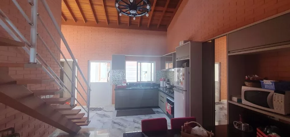 Casa de Condomínio à venda com 3 quartos, 138m² - Foto 2