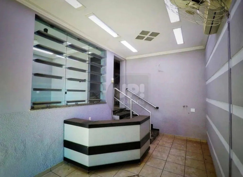 Casa, 6 quartos, 189 m² - Foto 1