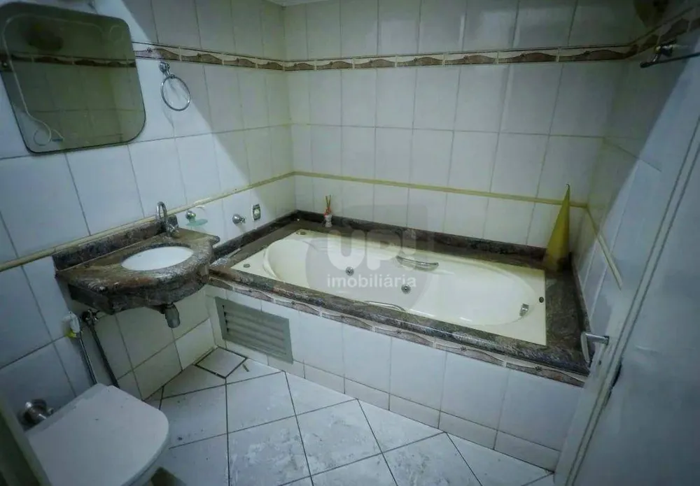 Casa, 6 quartos, 189 m² - Foto 4