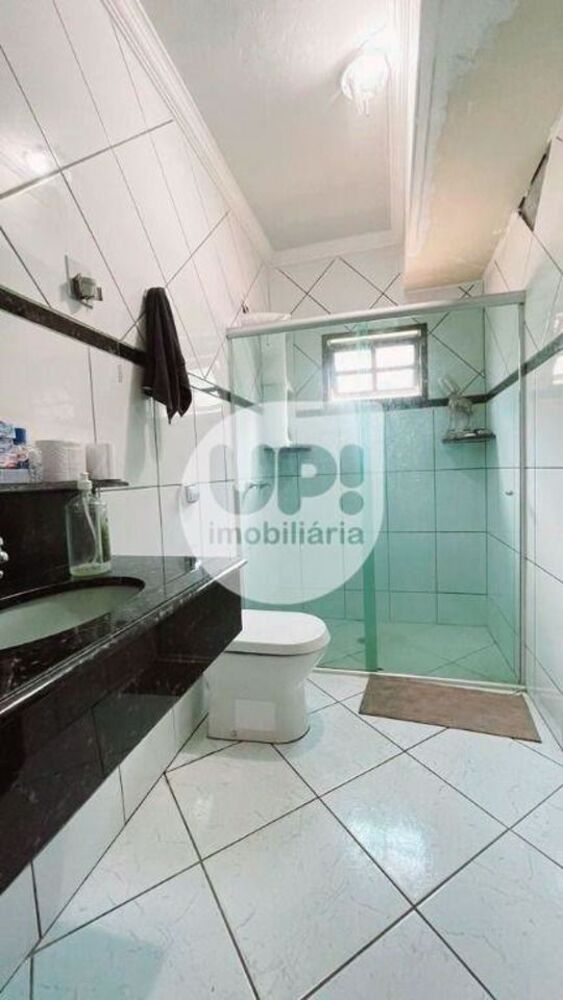Casa à venda com 2 quartos, 140m² - Foto 1
