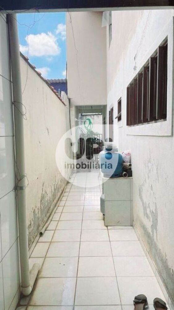 Casa à venda com 2 quartos, 140m² - Foto 4
