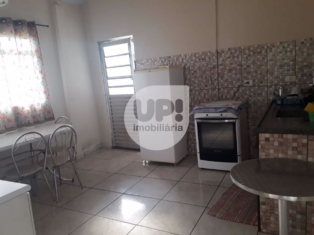 Chácara, 2 quartos, 1050 m² - Foto 1