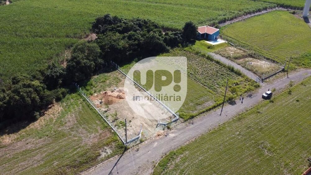 Loteamento e Condomínio, 1000 m² - Foto 1