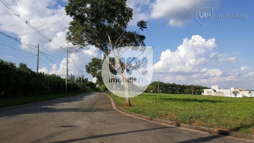 Loteamento e Condomínio, 1000 m² - Foto 1