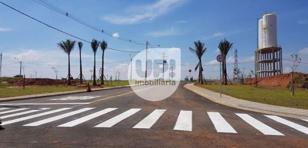 Loteamento e Condomínio, 203 m² - Foto 1