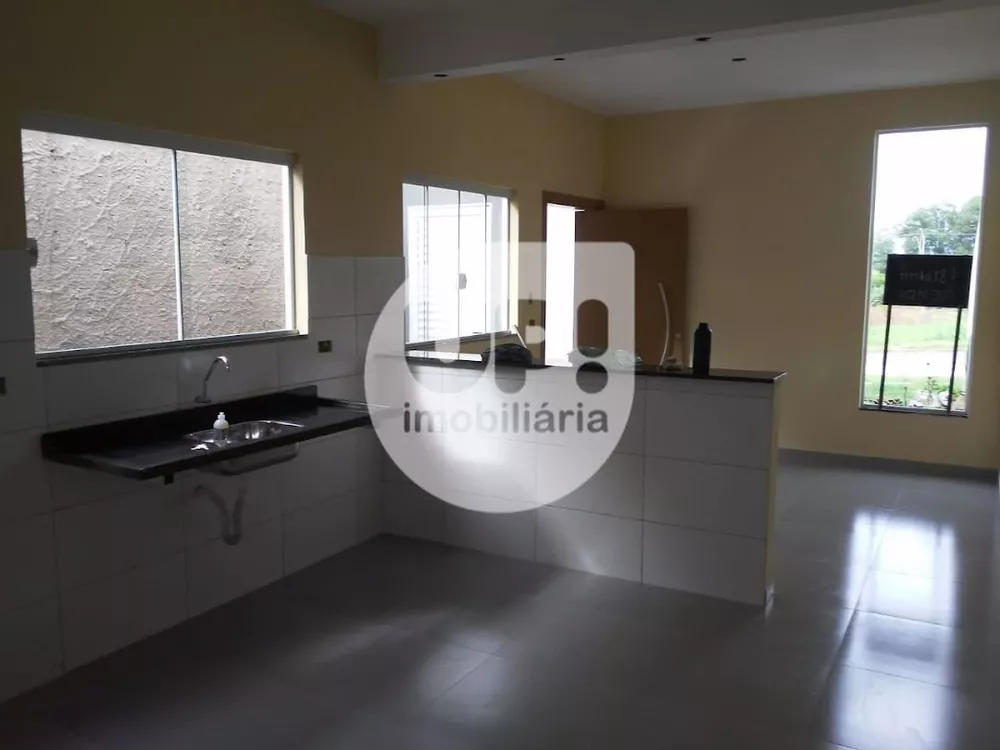 Casa de Condomínio à venda com 1 quarto, 55m² - Foto 2