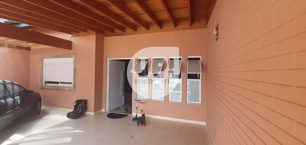 Casa à venda com 3 quartos, 138m² - Foto 3