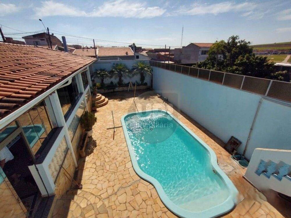 Chácara à venda com 1 quarto, 189m² - Foto 4