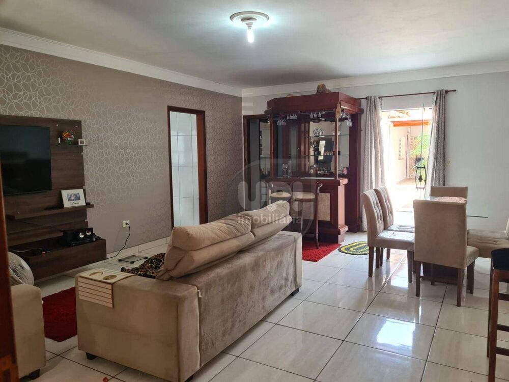 Casa, 3 quartos, 190 m² - Foto 3
